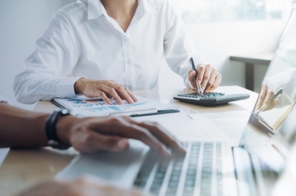 Ready-Made Companies: When Does It Actually Make Sense?
